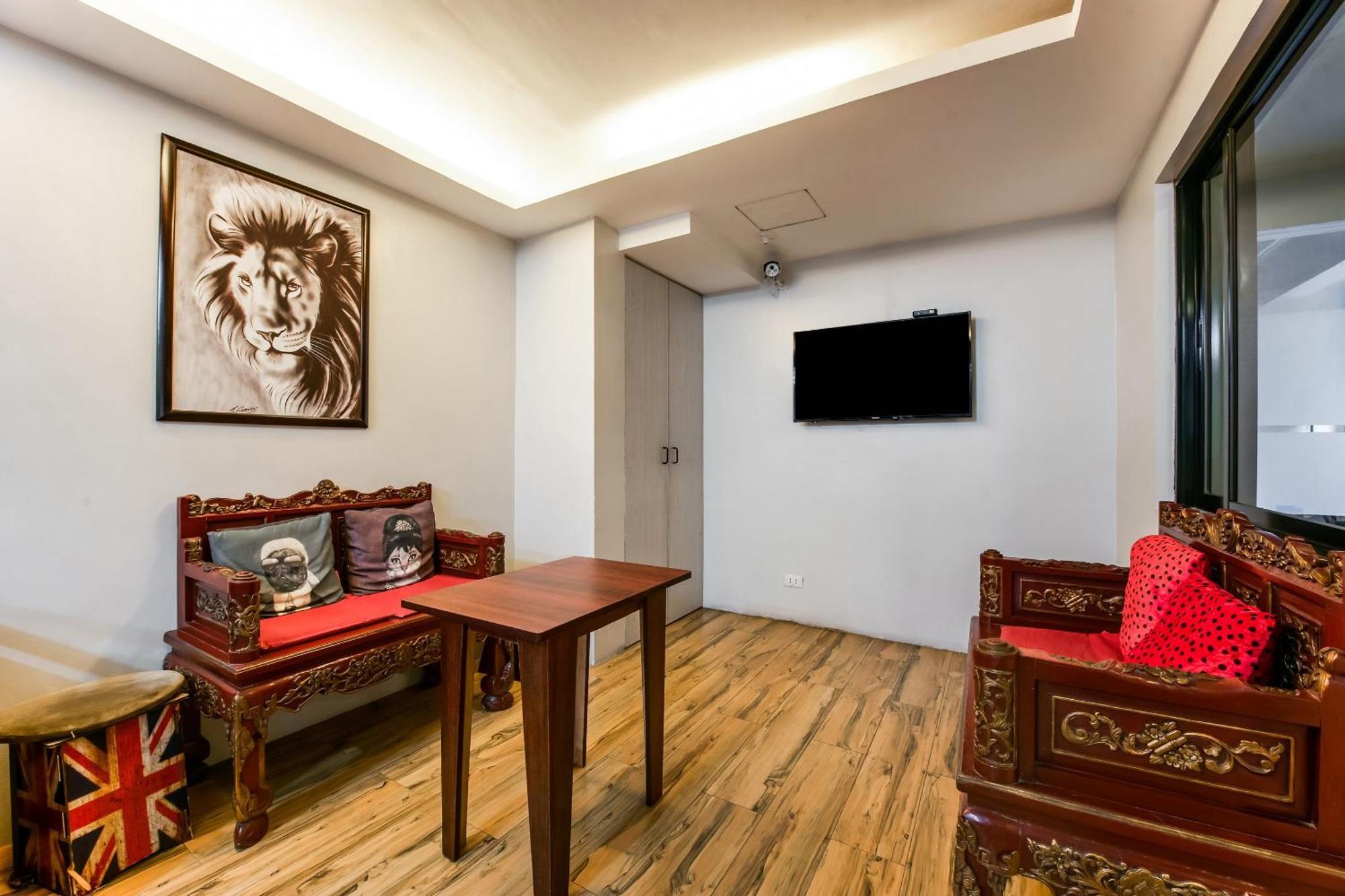 Oyo 136 Regal Residences Quezon City Exteriör bild